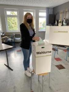 613C38F7-7EF7-46A2-92B3-8770EB5E4F4B-1